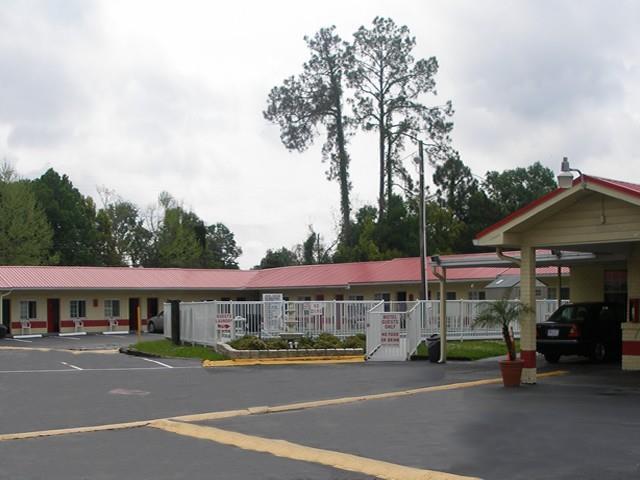 Red Carpet Inn Старк Екстер'єр фото